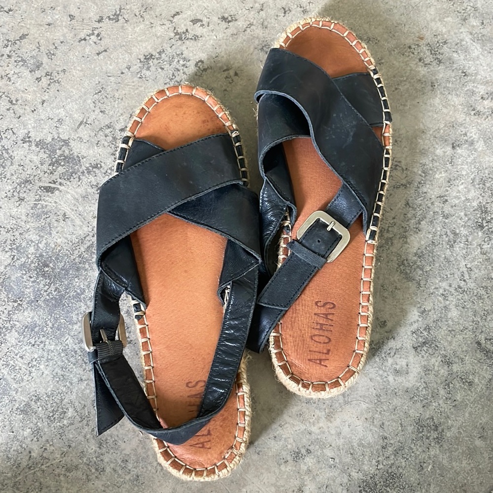 ALOHAS Black leather and jute ; size 40